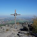 Krzyż przesłanie wspólnoty w czterech językach #Topfer #WzgórzaZittaugebirge #Zittau
