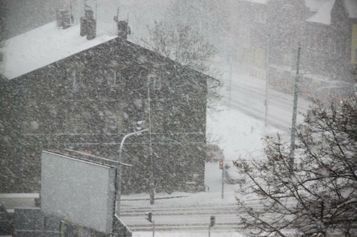 Kolejna potężna śnieżyca. 14 stycznia 2012 godz. 15 #GórnyŚląsk #Śląsk #śnieg #zima