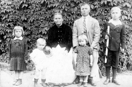 Romanek Family 1935