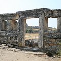 Hierapolis, Nekropola północna - chorzy tak licznie przybywający do leczniczych źródeł Pamukkale nie zawsze wracali do domów po odbytej kuracji... Jeden z największych cmentarzy Anatolii