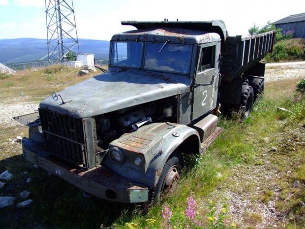 ciężarówka z górskiej kopalni