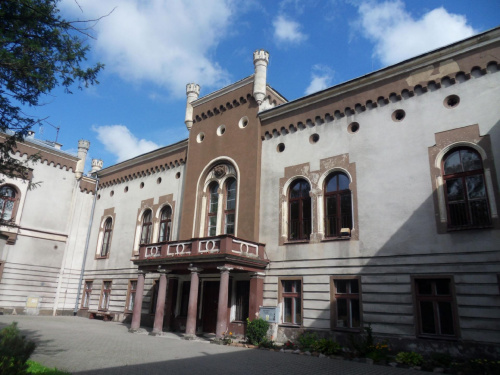 Pałac zbudowany dla Pucklera #Bolesławiec #BolesławieckieŚwiętoCeramiki #glinoludy