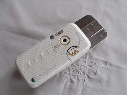 W850i white