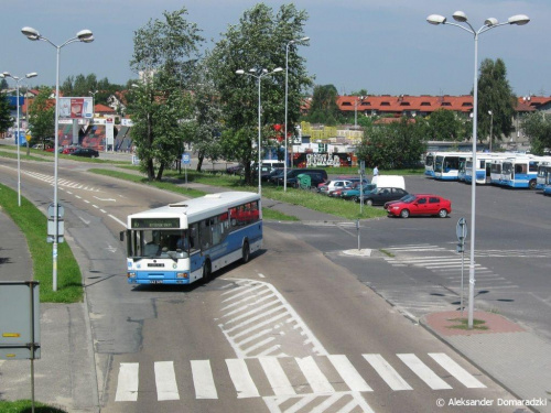Jelcz M121M #3237 (Transgór Rybnik) na linii 16 (ZTZ Rybnik), Rybnik, ul. Budowlanych.