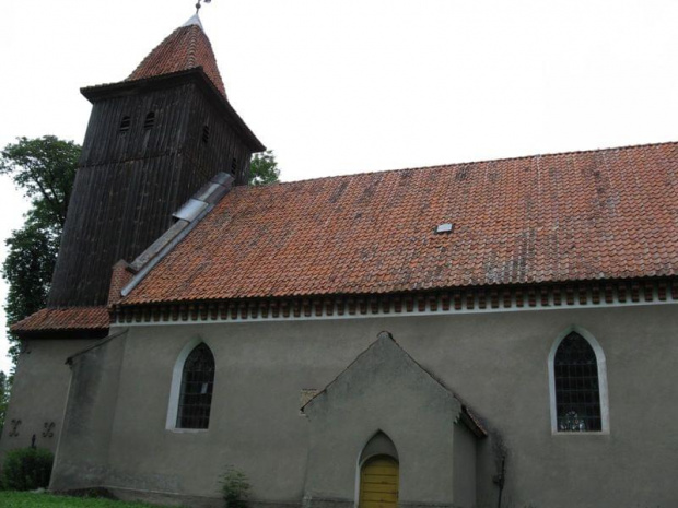 Bażyny (warmińsko-mazurskie) - Kościół pw. św. Mikołaja i św. Rocha
