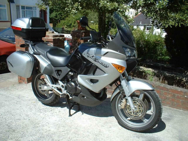 HONDA VARADERO 750
kolejna zabawka na sezon 2010