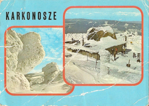 Karkonosze_Na Szrenicy: grupa skalna " Końskie Łby " (1298 m) i górna stacja wyciągu krzesełkowego (1344 m)