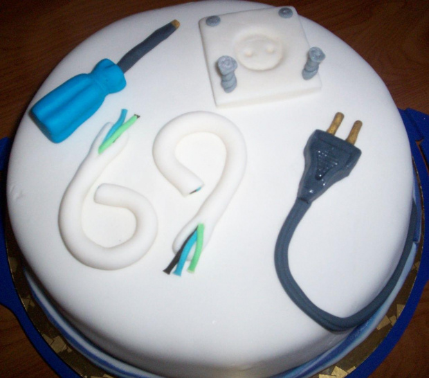 Elektryczny torcik #tort #urodzinowy #DlaElektryka #elektryczny #ElectricCake