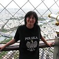 Jola na tle Paris