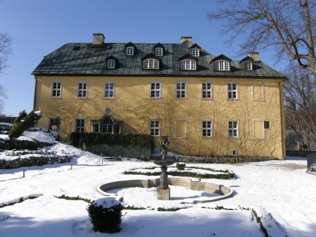 Pałac w Staniszowie koło Jeleniej Góry zimą #Staniszów #JeleniaGóra #zima