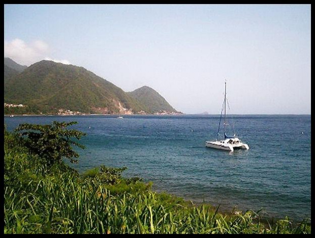 Karaibik / Dominica / Roseau #Wyspy #Dominica #Roseau #katamaran #woda