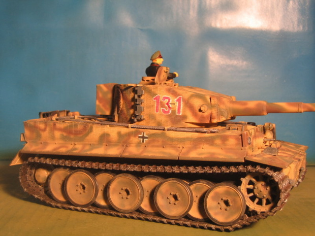 Tiger I middle ver. 1-24 scale