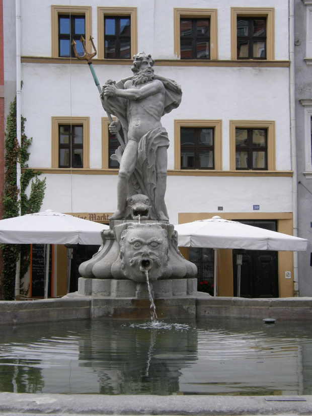 Fontanna Neptuna w Goerlitz #Niemcy #Goerlitz #fontanny