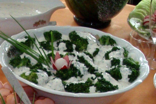Kulinaria-sałatka brokułowa