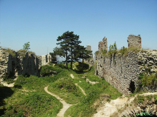 Ruiny zamku w Starym Jiczinie.
To tam gdzie urzędował Rumcajs.