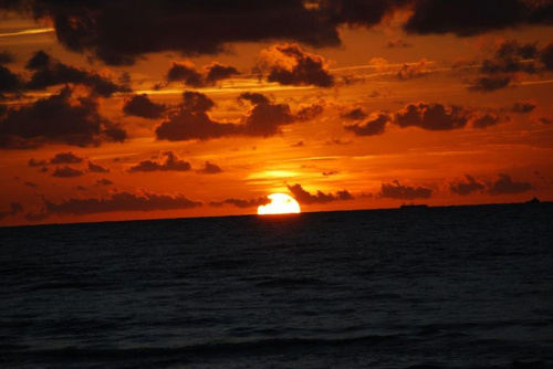 Zachód #słońce #ZachódSłońca #Niebo #Morze