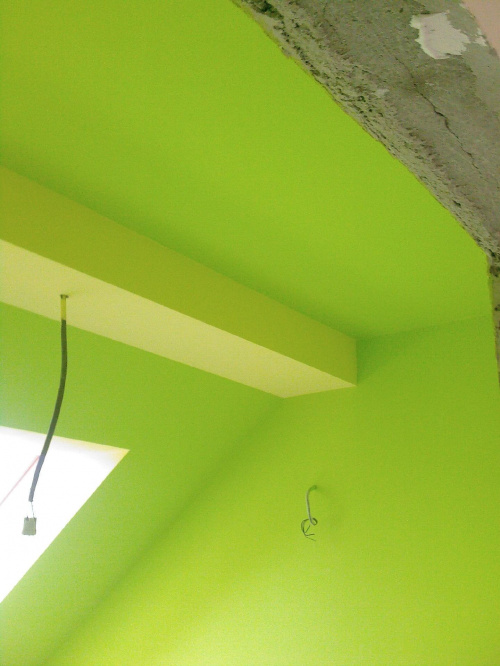 zielona żarówa w pokoju Kacpra :)))