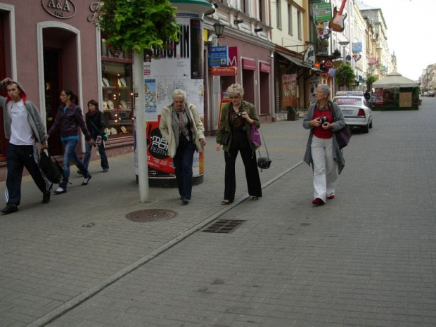 Fotosikowe spotkanie w Łodzi-tak dzielnie maszerują-Lideczka56, Bosz-ka i Bozenaewa16-