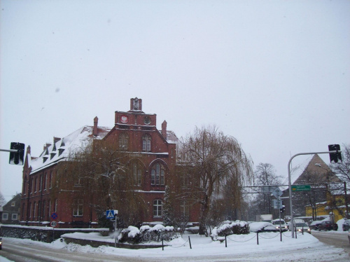 ... #lubań #budynki #sąd #zima