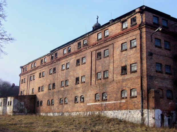Osłonino - stara 'fabryka' #osłonino #rzucewo #puck #szlak #fabryka