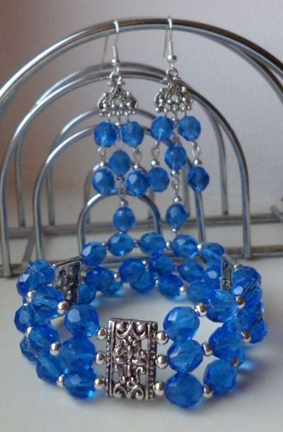 niebieskie kryształki #kolczyki #bransoletka #kryształki #komplet #biżuteria #niebieski